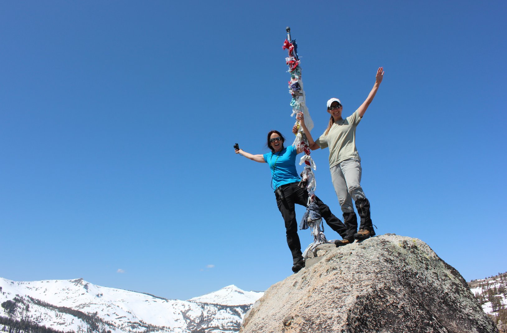 Julia and Jackie at Flagpole Peak